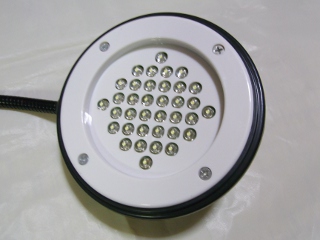 USBと乾電池で使用可能！36灯LEDスタンドライト LEDライト部分